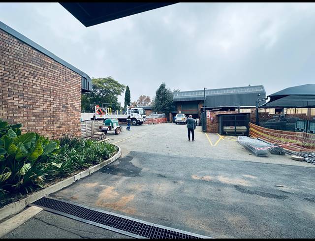2,052M² WAREHOUSE FOR SALE IN PRINCESS AH